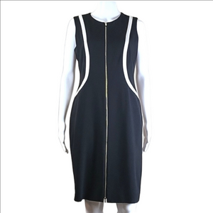 Calvin Klein Black and White Sleeveless Zip Front Knee Length Sheath Dre…